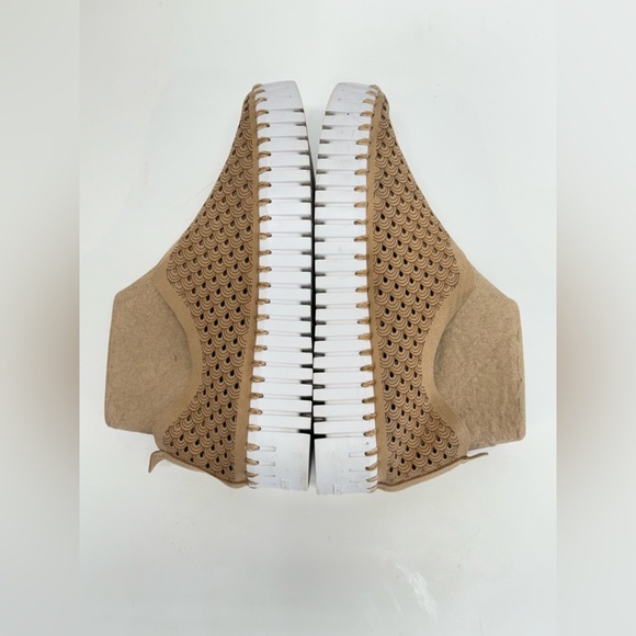 ILSE JACOBSEN Tan and White Tulip laser cut slip on sneakers size 39/8.5-9US - Picture 6 of 8